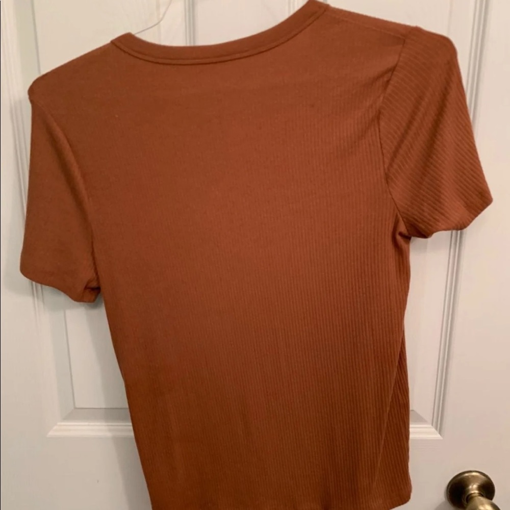 crop top - Picture 3 of 3